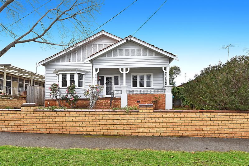 3 bedrooms House in 29 Clarinda Road ESSENDON VIC, 3040