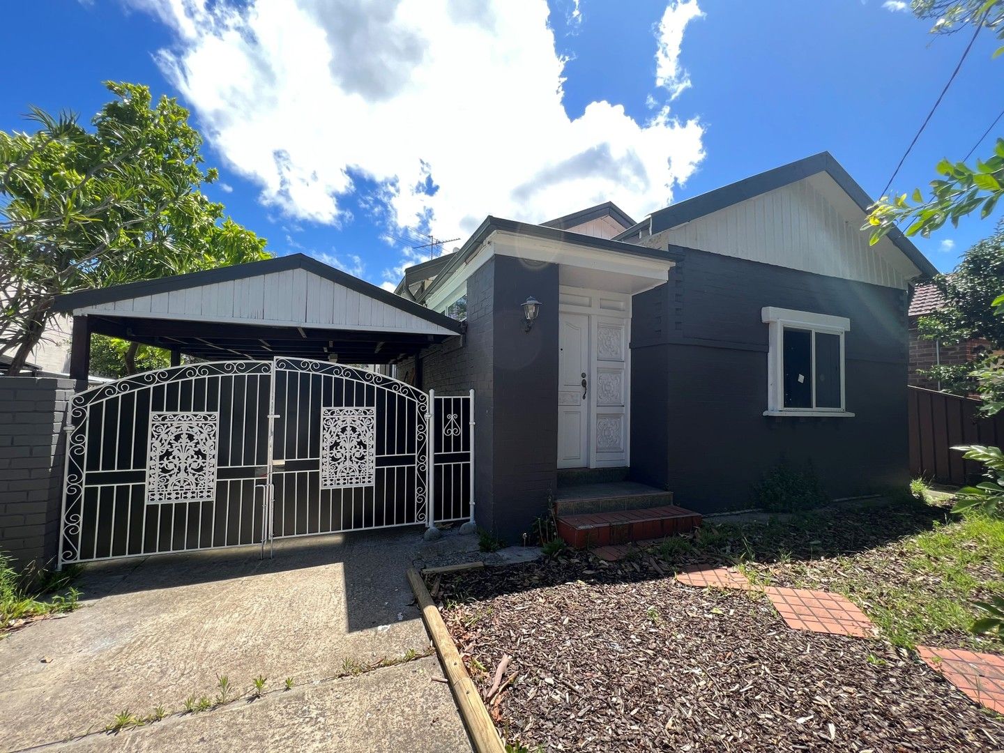 4 bedrooms House in 63 Charlotte Street CAMPSIE NSW, 2194