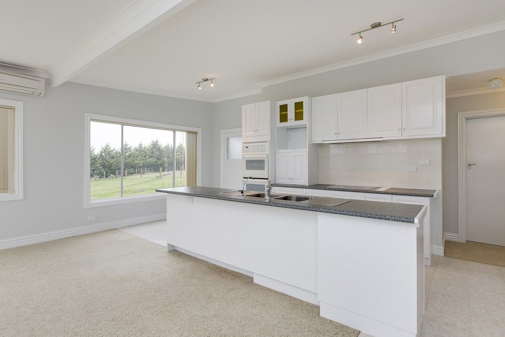 6775 South Gippsland Highway, Loch VIC 3945, Image 2
