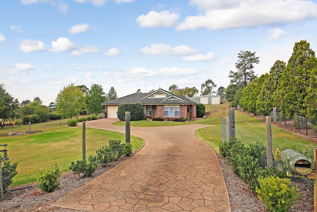 24 Remembrance Drive, Tahmoor NSW 2573, Image 0