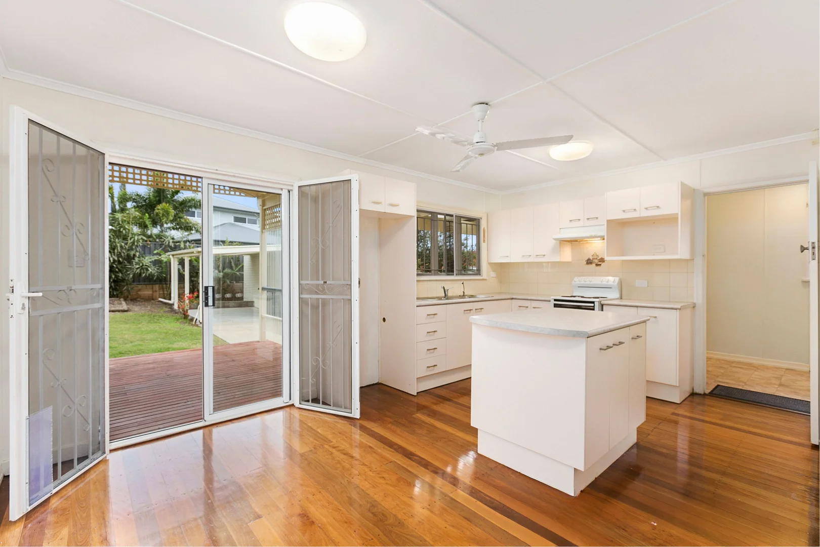 Additional image 3 of 17 Tamaree Avenue, Wynnum QLD 4178