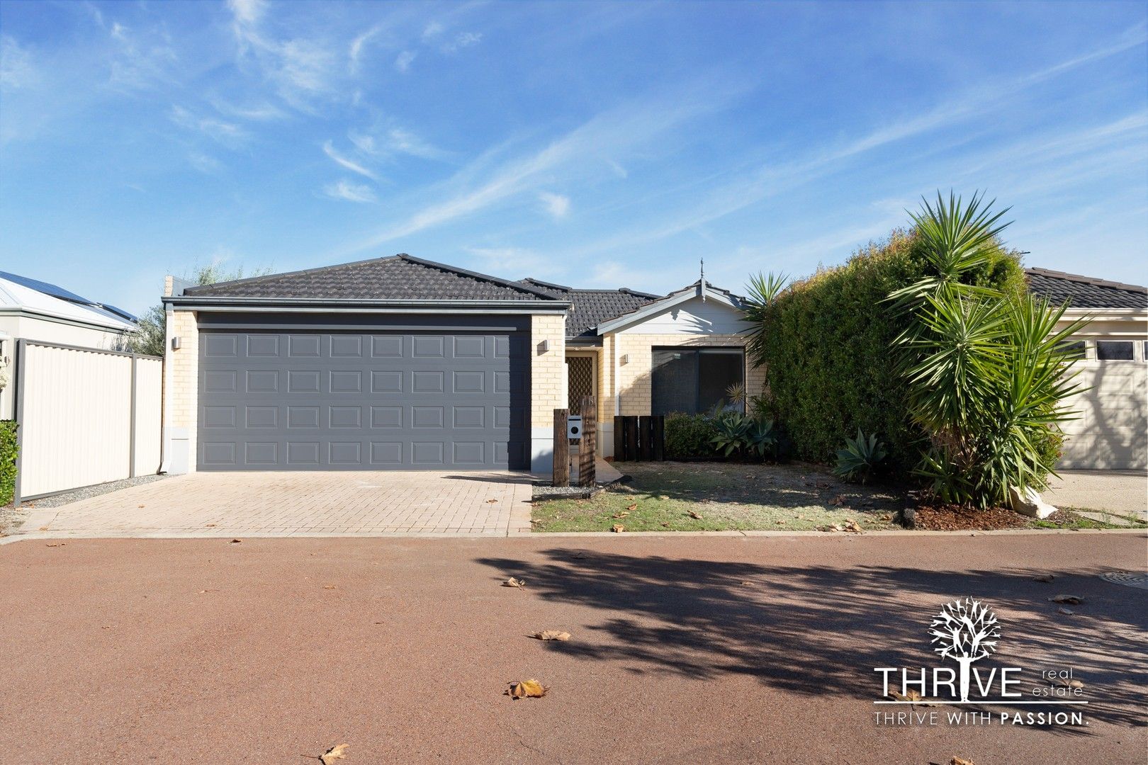 3 bedrooms House in 1/15 Araluen Bend AUBIN GROVE WA, 6164