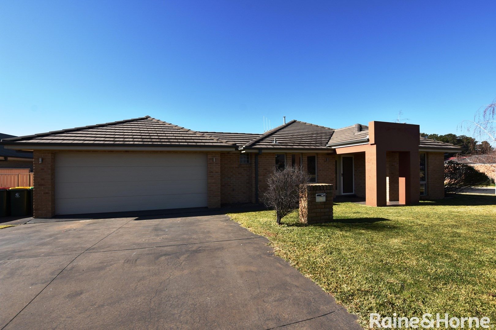 3 bedrooms House in 14 Diamond Drive ORANGE NSW, 2800