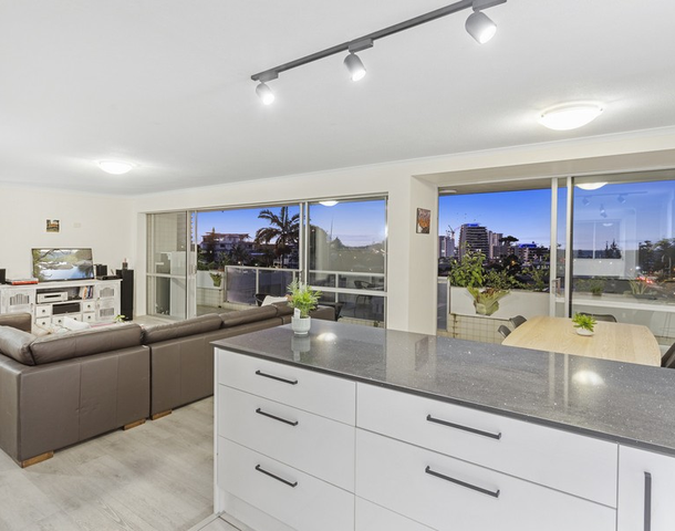 3/1 Hill Avenue, Burleigh Heads QLD 4220