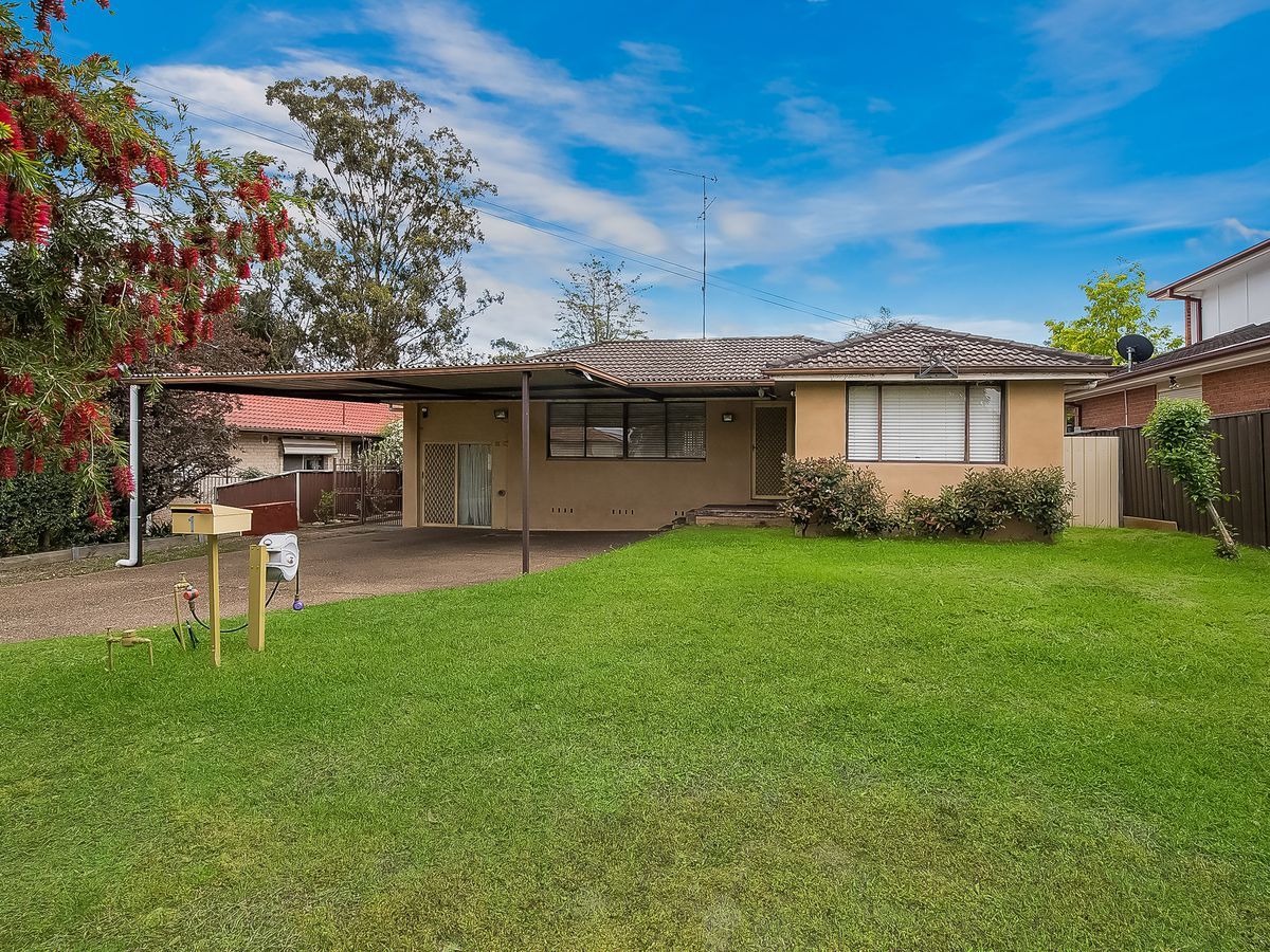 4 bedrooms House in 1 Lamont Place SOUTH WINDSOR NSW, 2756