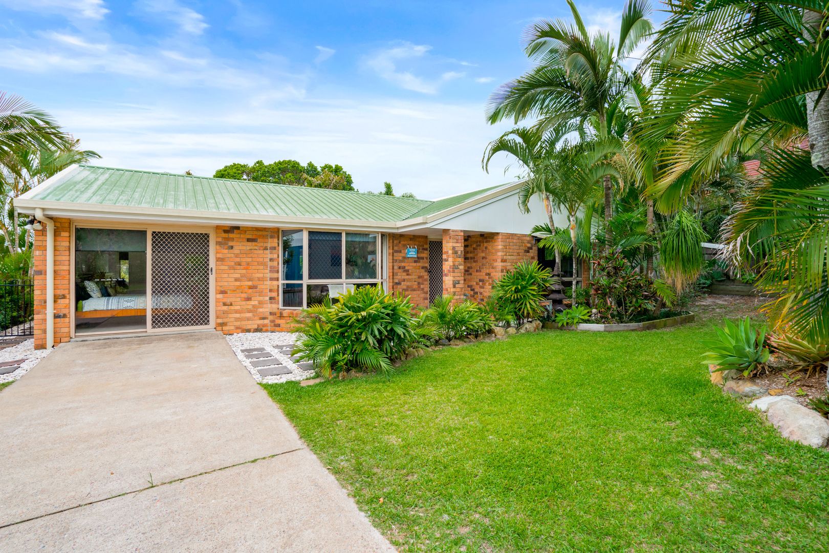 7 Coolberry Ct, Rainbow Beach QLD 4581, Image 2