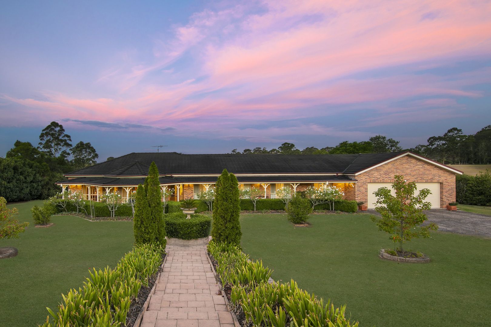 57 Hilldale Drive, Bolwarra Heights Property History & Address