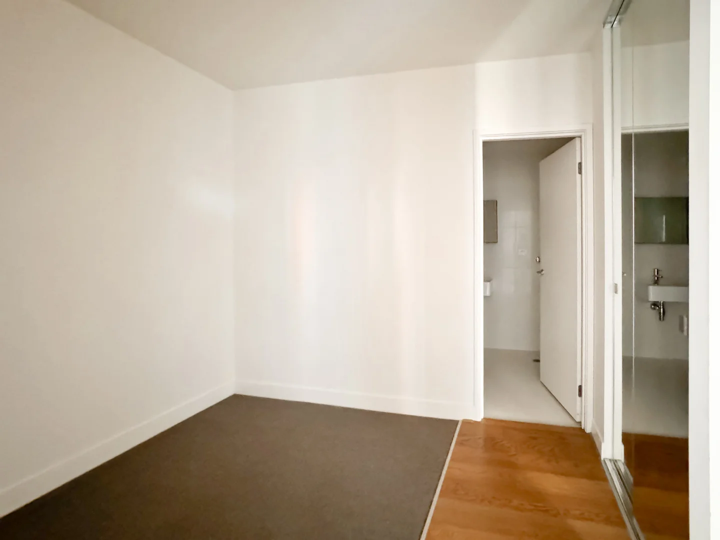 Additional image 7 of B301/10-16 Trenerry Crescent, Abbotsford VIC 3067