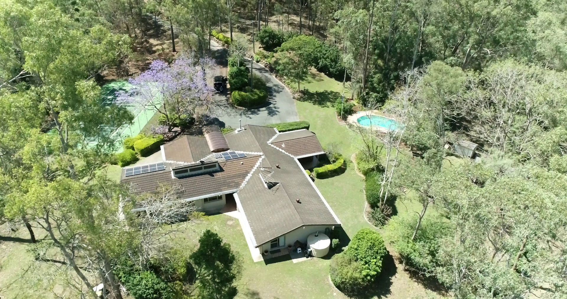28 Greentrees Avenue, Kenmore Hills QLD 4069, Image 2
