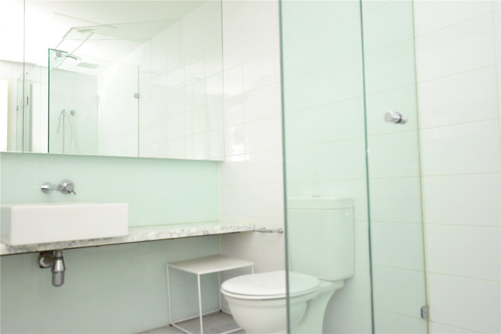 2103/280 Spencer Street, Melbourne VIC 3000 Apartment For Rent 500