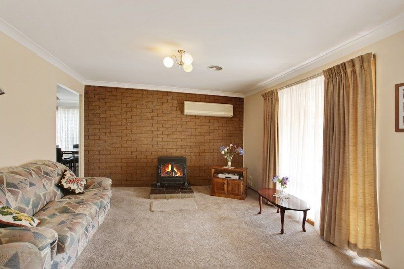 12 Chaseling Place, The Oaks NSW 2570, Image 2