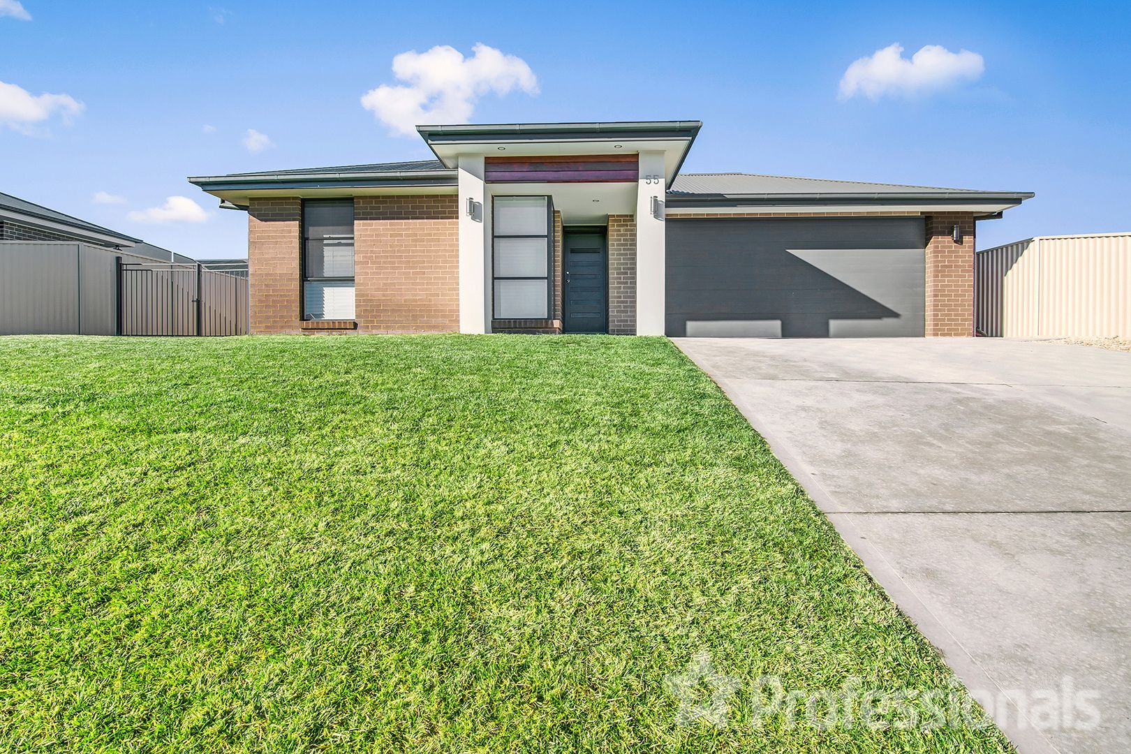 55 Emerald Drive, Kelso NSW 2795