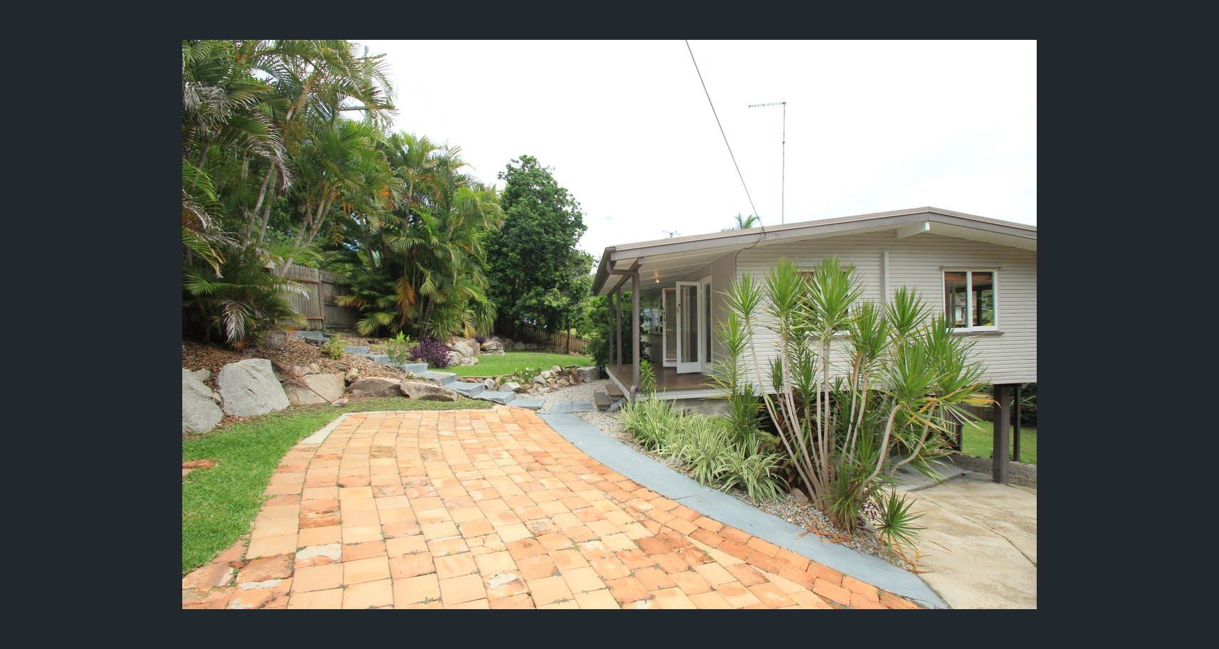 4 bedrooms House in 719 Waterworks Road THE GAP QLD, 4061