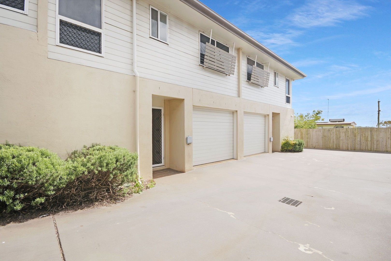 2 bedrooms Apartment / Unit / Flat in Unit 4/11 Obrien Street HARLAXTON QLD, 4350