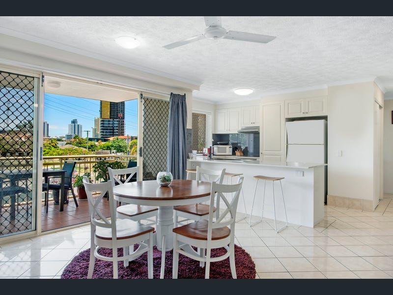 2 bedrooms Apartment / Unit / Flat in 6/74-78 Thomas Drive SURFERS PARADISE QLD, 4217
