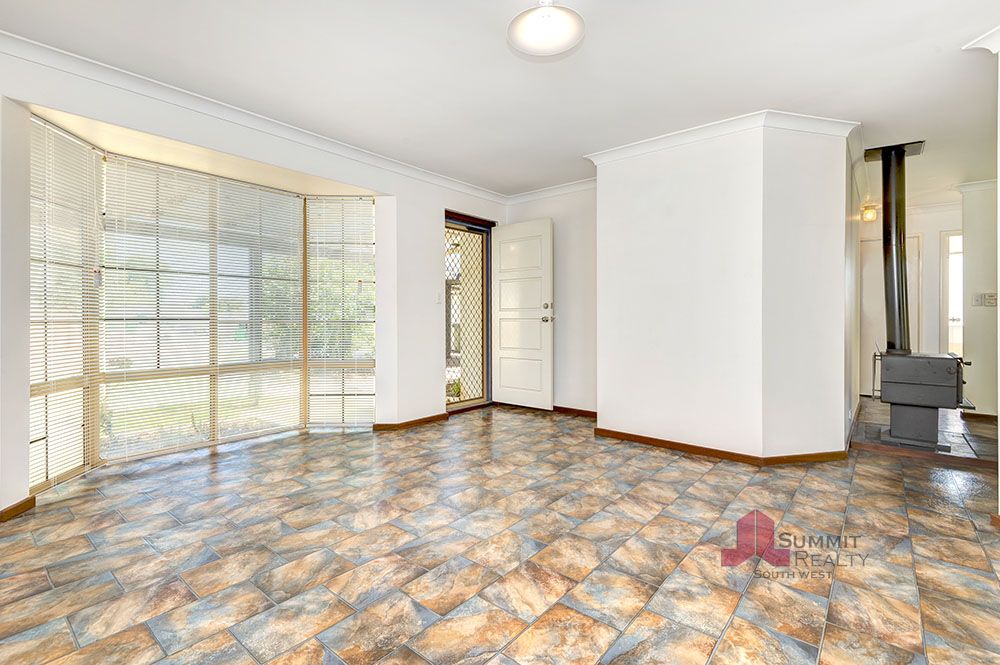 2 Catalina Court, Binningup WA 6233, Image 2