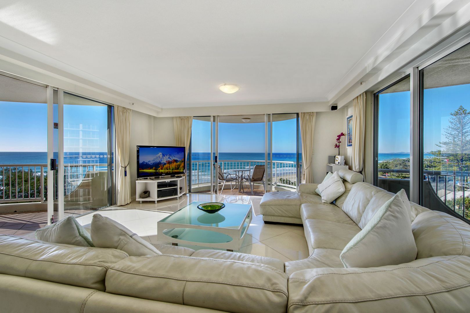 2 View Avenue, Surfers Paradise QLD 4217, Image 2