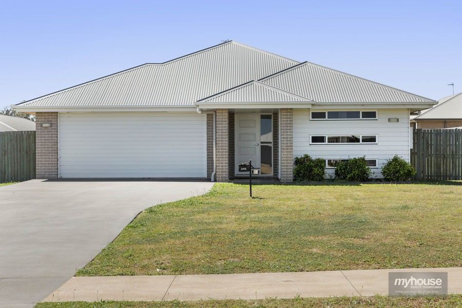 4 bedrooms House in 13 McIntosh Street WESTBROOK QLD, 4350