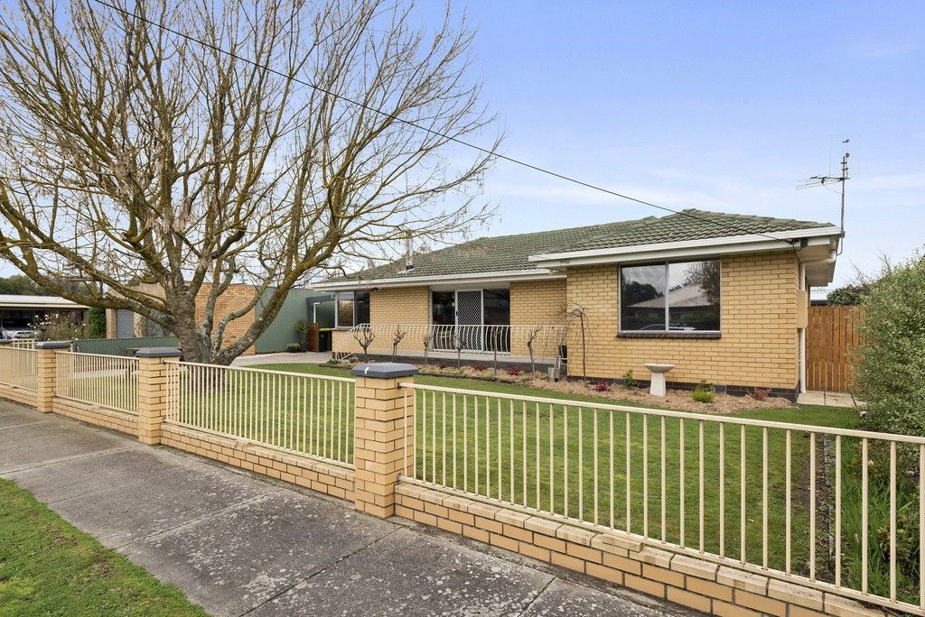 2 Garrett Street, Colac VIC 3250, Image 0