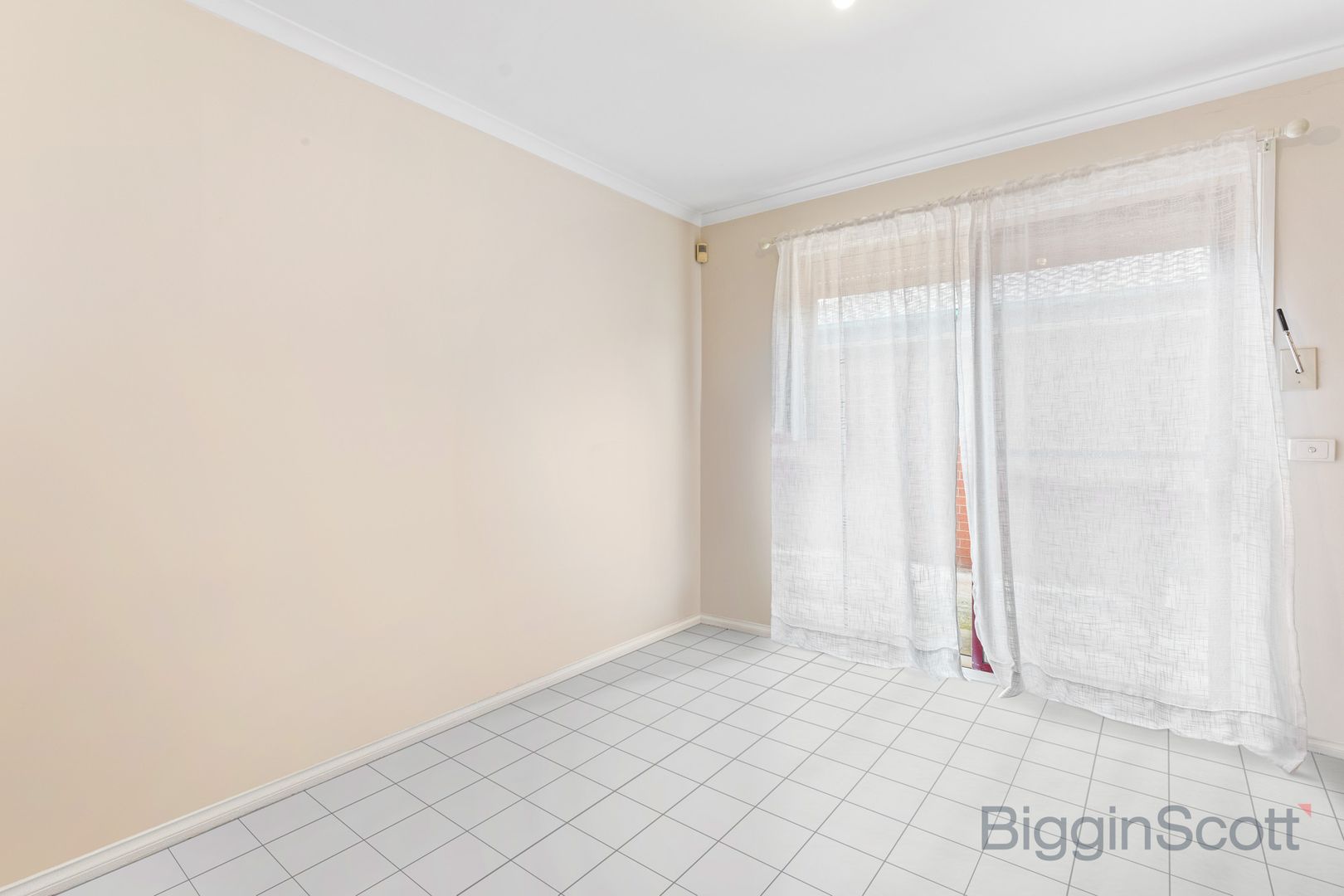 1/74 Lake Boga Avenue, Deer Park VIC 3023, Image 2