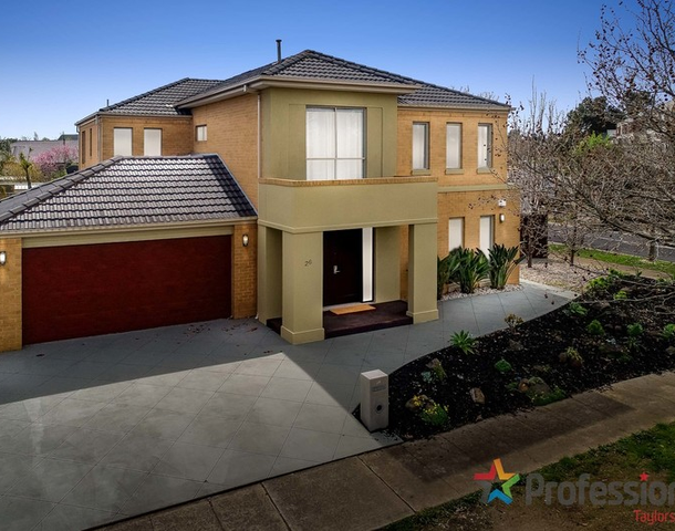 26 Cobaw Circuit, Caroline Springs VIC 3023