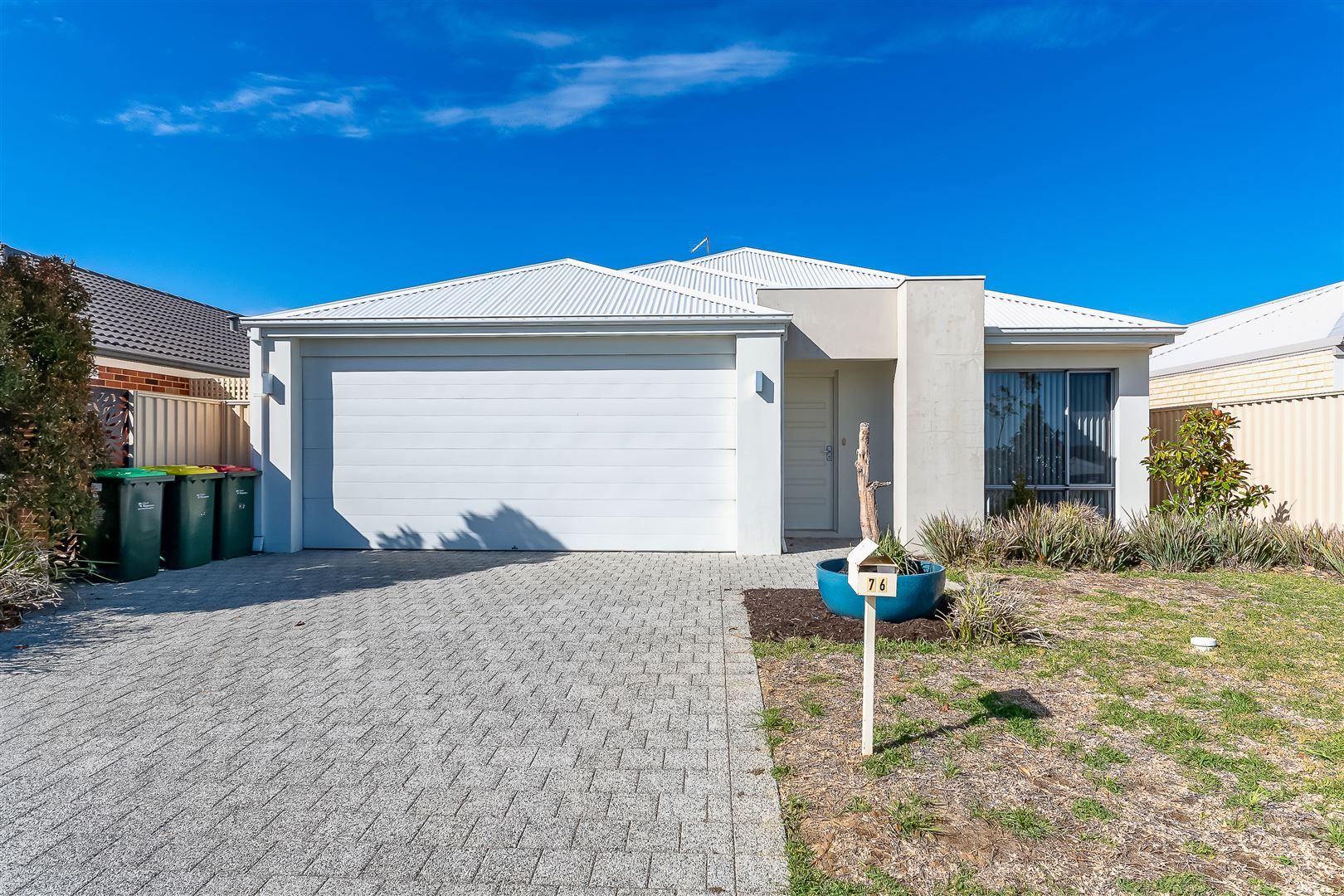 3 bedrooms House in 76 Liriope Parkway SINAGRA WA, 6065