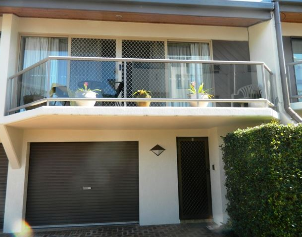 10/406 Esplanade , Torquay QLD 4655