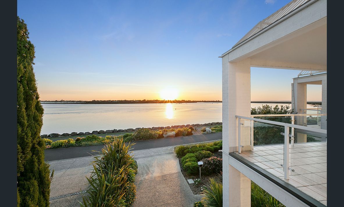 2/11 Peers Crescent, Ocean Grove Property History & Address Research