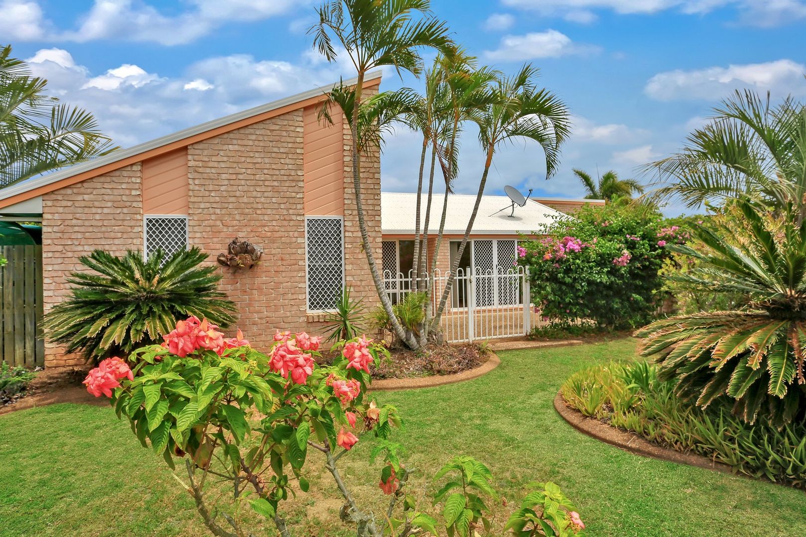 6 Emerson Court, Bargara QLD 4670, Image 2