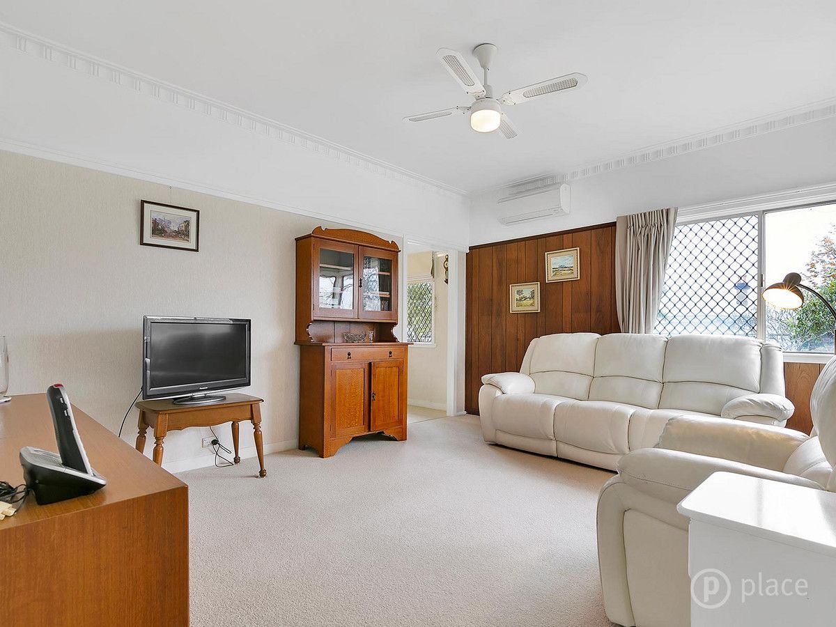 1 Inchcape Street, Fairfield QLD 4103, Image 2
