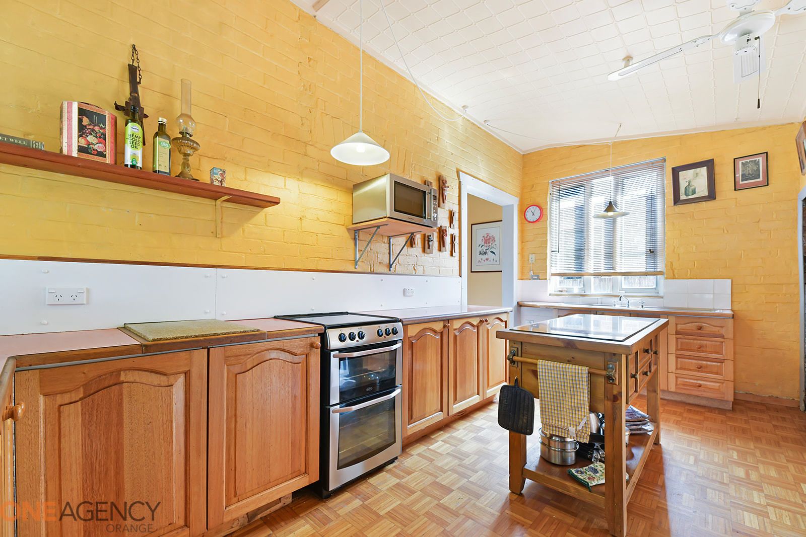 62 Autumn Street, Orange NSW 2800 Domain