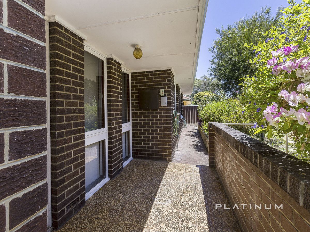 24 Mayflower Crescent, Craigie WA 6025, Image 0