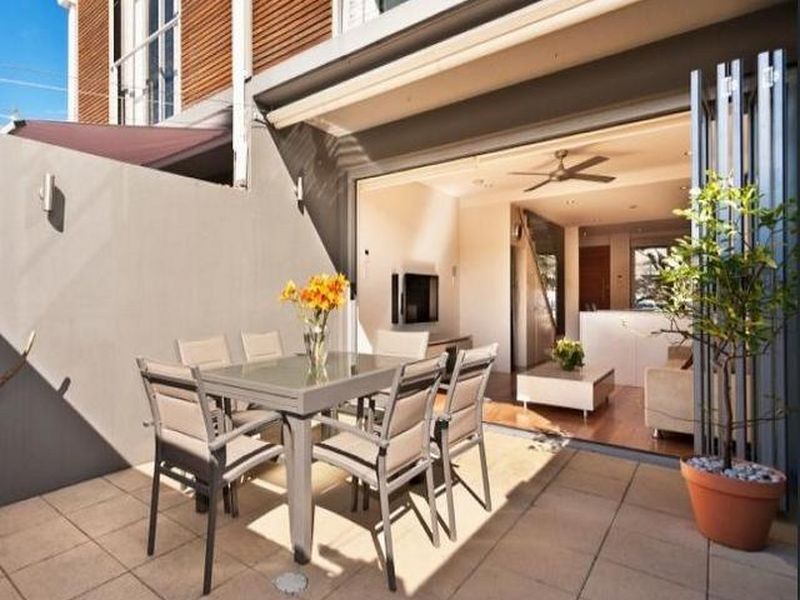 3 bedrooms Terrace in 25A Copeland Street ALEXANDRIA NSW, 2015
