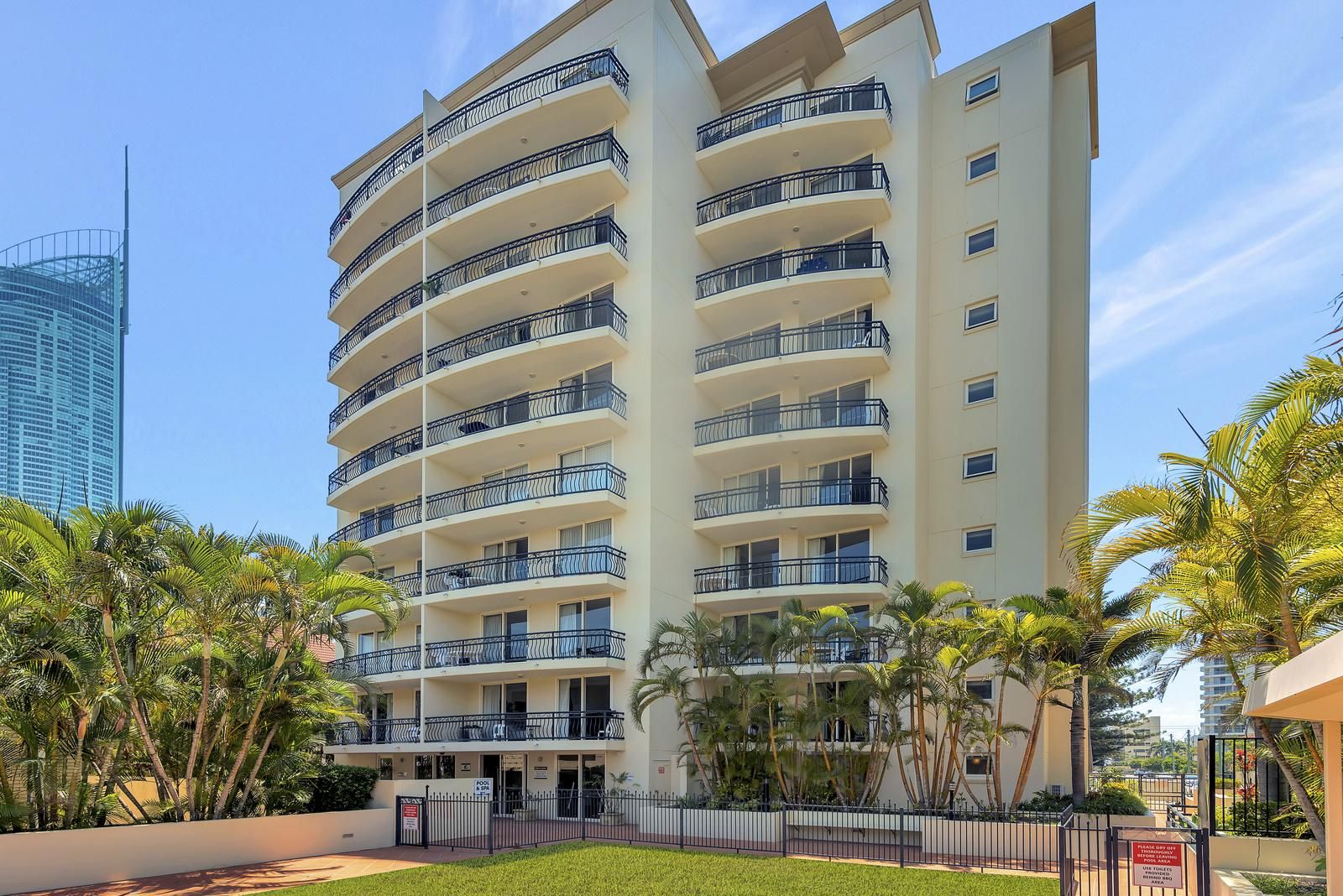 Surfers Paradise QLD 4217 2 beds apartment for Rent, 400 14484574