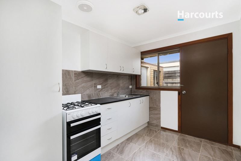 2/20 Spring Street, Hastings VIC 3915, Image 2