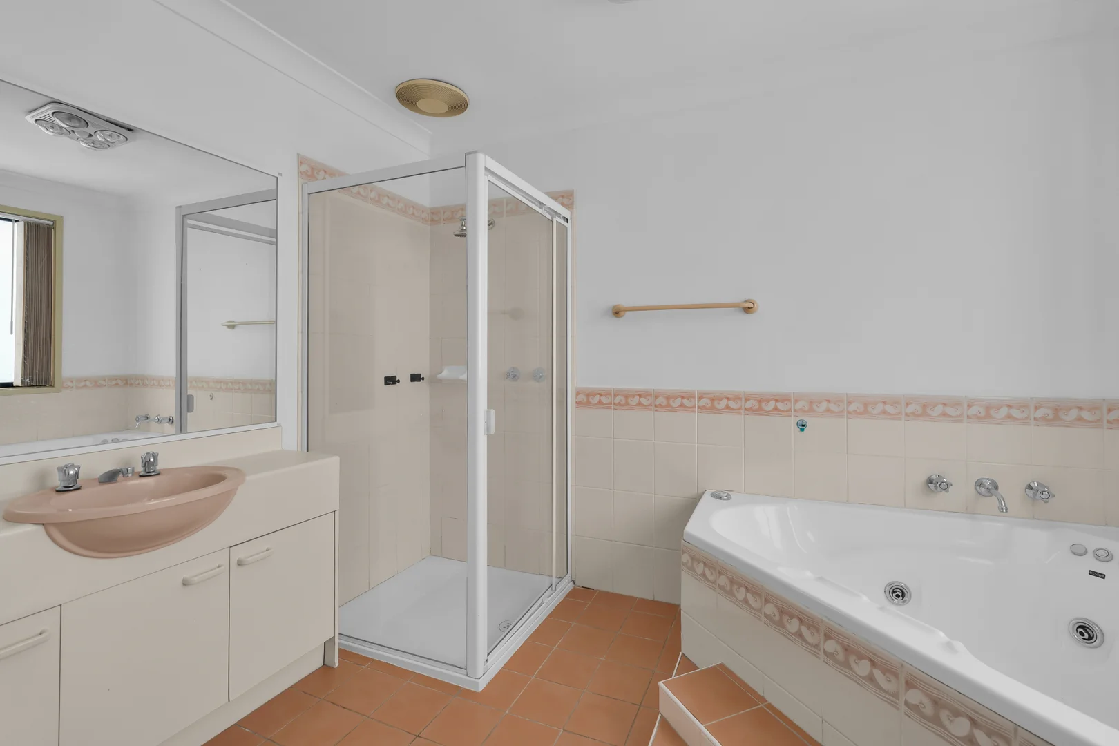 Additional image 8 of 136 Waterworth Drive, Mount Annan NSW 2567