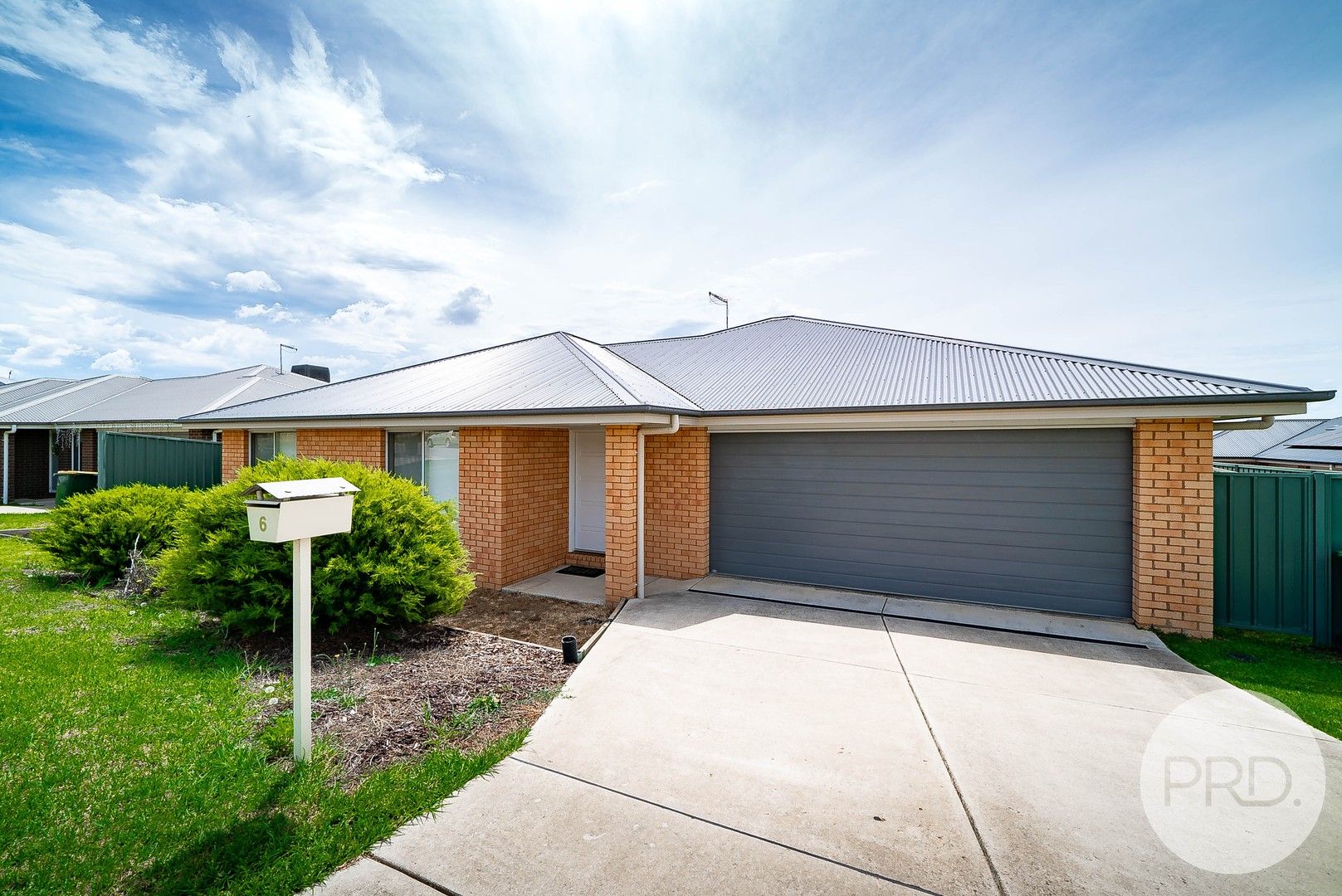 4 bedrooms House in 6 Tantoon Circuit FOREST HILL NSW, 2651