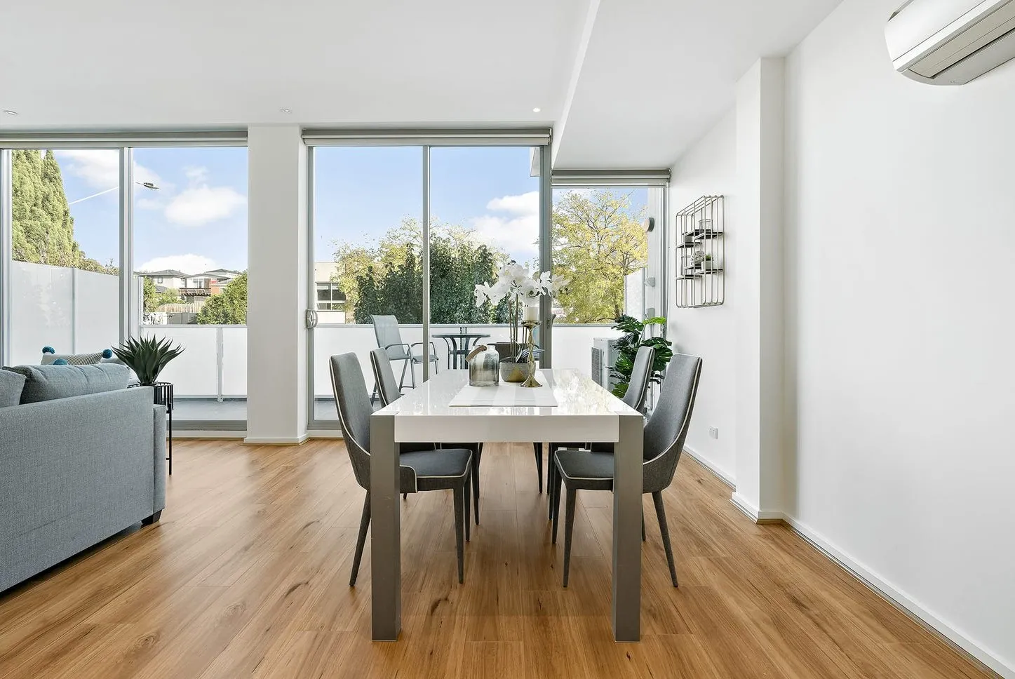 Modern Light-Filled Apartment in the Glen Waverley Secondary College Zone - More