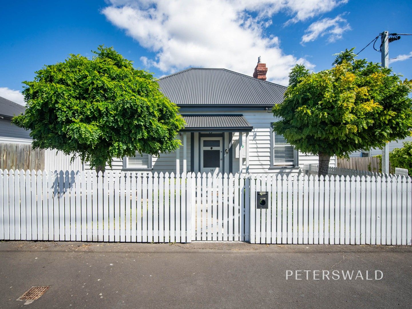 3 bedrooms House in 1/14 Johnston Street MOONAH TAS, 7009