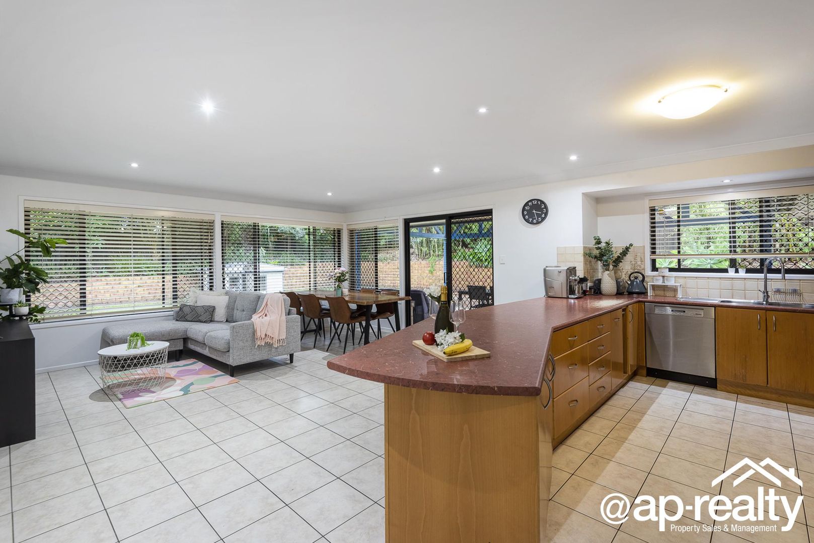 12 Bellthorpe Place, Forest Lake QLD 4078, Image 2
