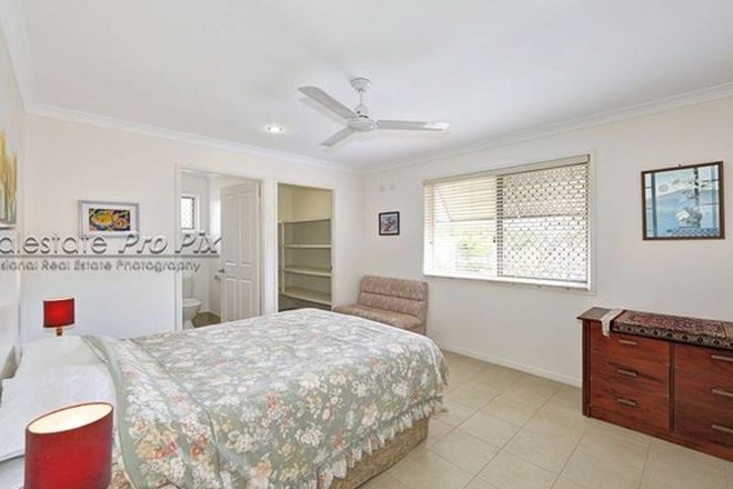 Picture of 1/16 First Ave, WOODGATE QLD 4660