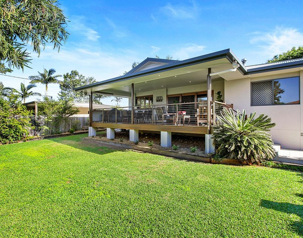 17 Barnstaple Street, Torquay QLD 4655