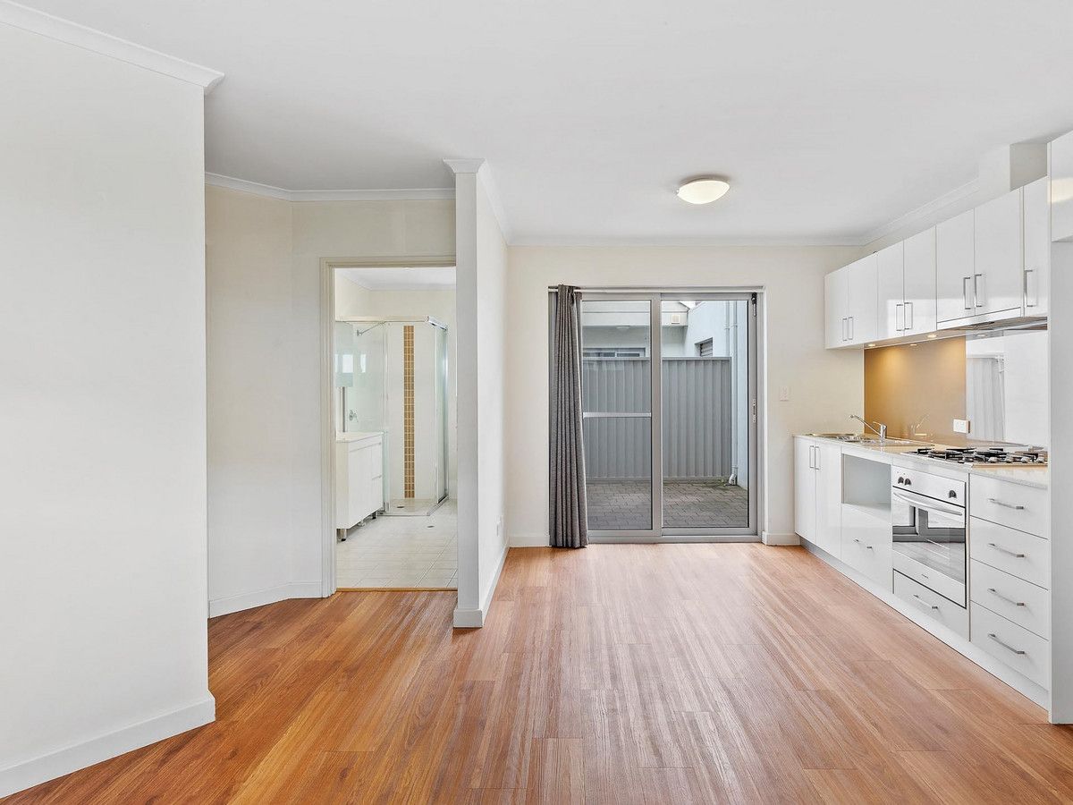 2 bedrooms Apartment / Unit / Flat in 11/12 Bushlark Turn ERSKINE WA, 6210