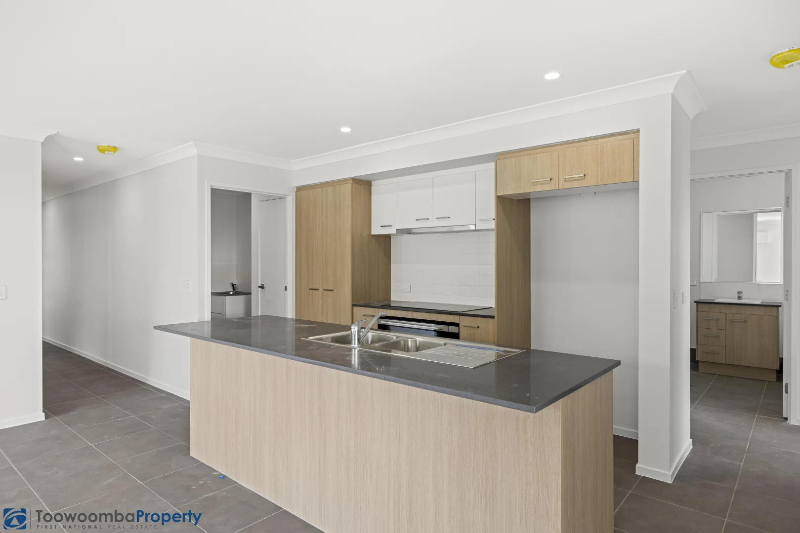 Additional image 2 of 11 Bluebell Street, Glenvale QLD 4350