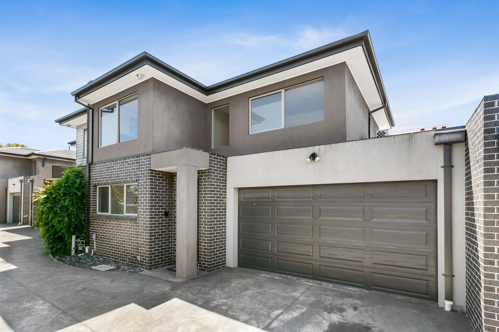 3 bedrooms Townhouse in 4/8 Plymouth Avenue PASCOE VALE VIC, 3044