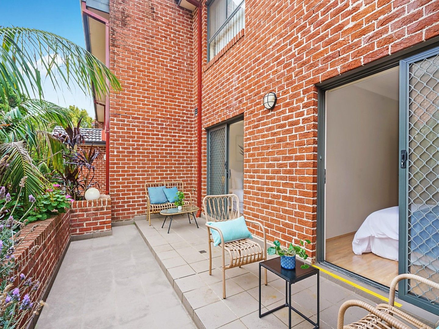 2 bedrooms Apartment / Unit / Flat in 4/1 Anzac Avenue DENISTONE NSW, 2114