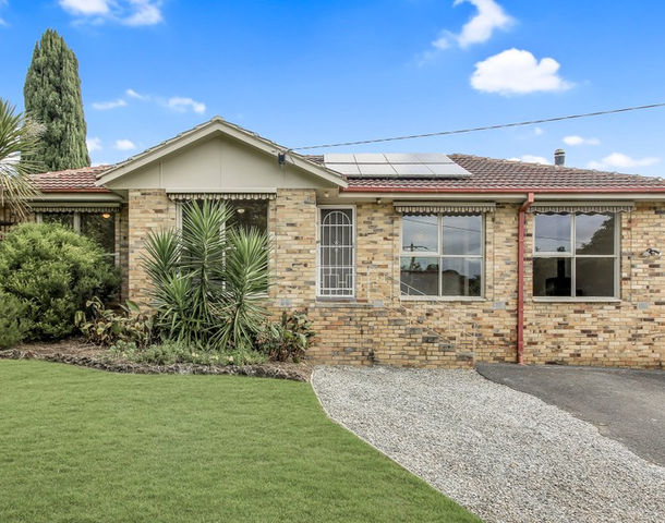 12 Shakespeare Avenue, Mooroolbark VIC 3138