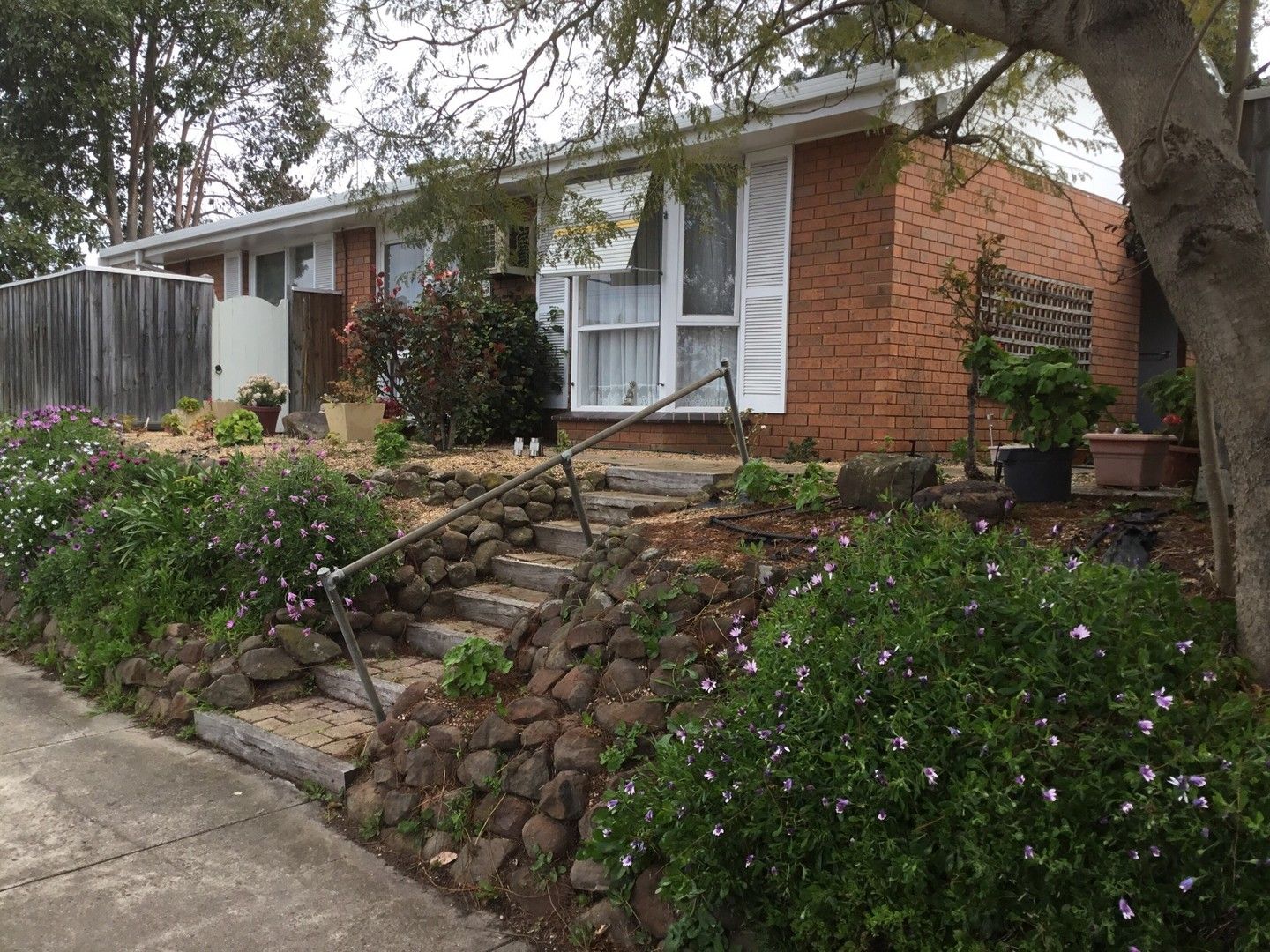 2/271 Roslyn Road, Highton VIC 3216 House For Rent Domain