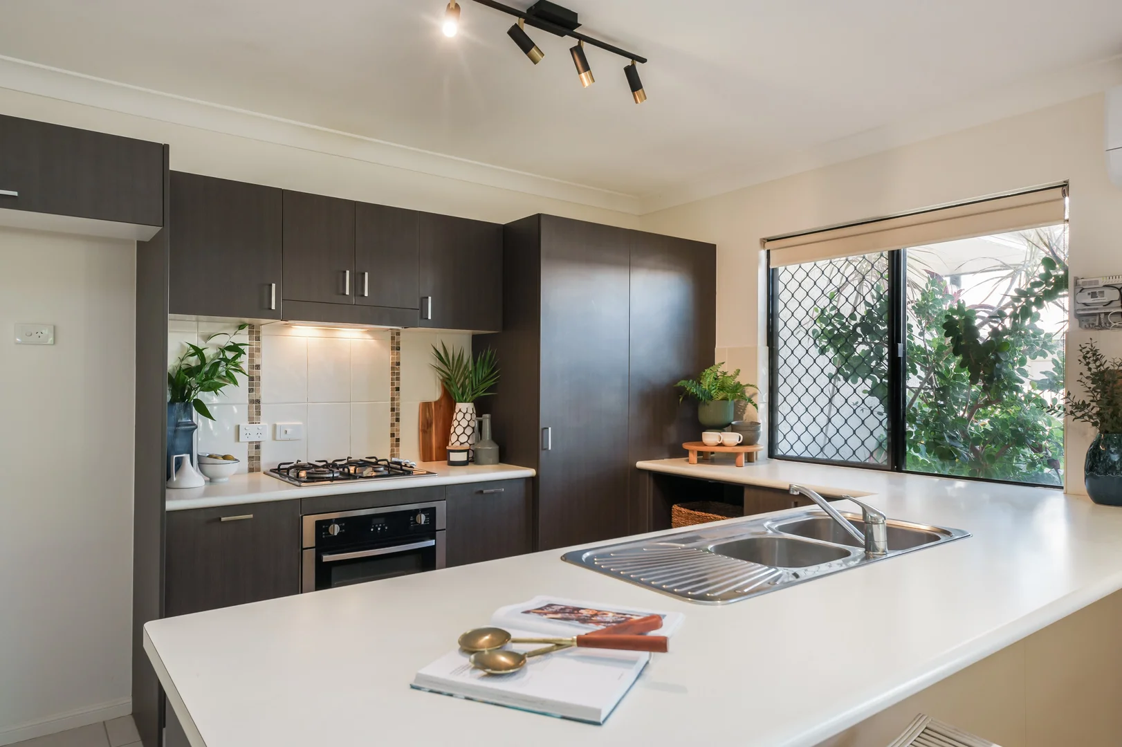 Additional image 3 of 6 Lochern Way, Bushland Beach QLD 4818