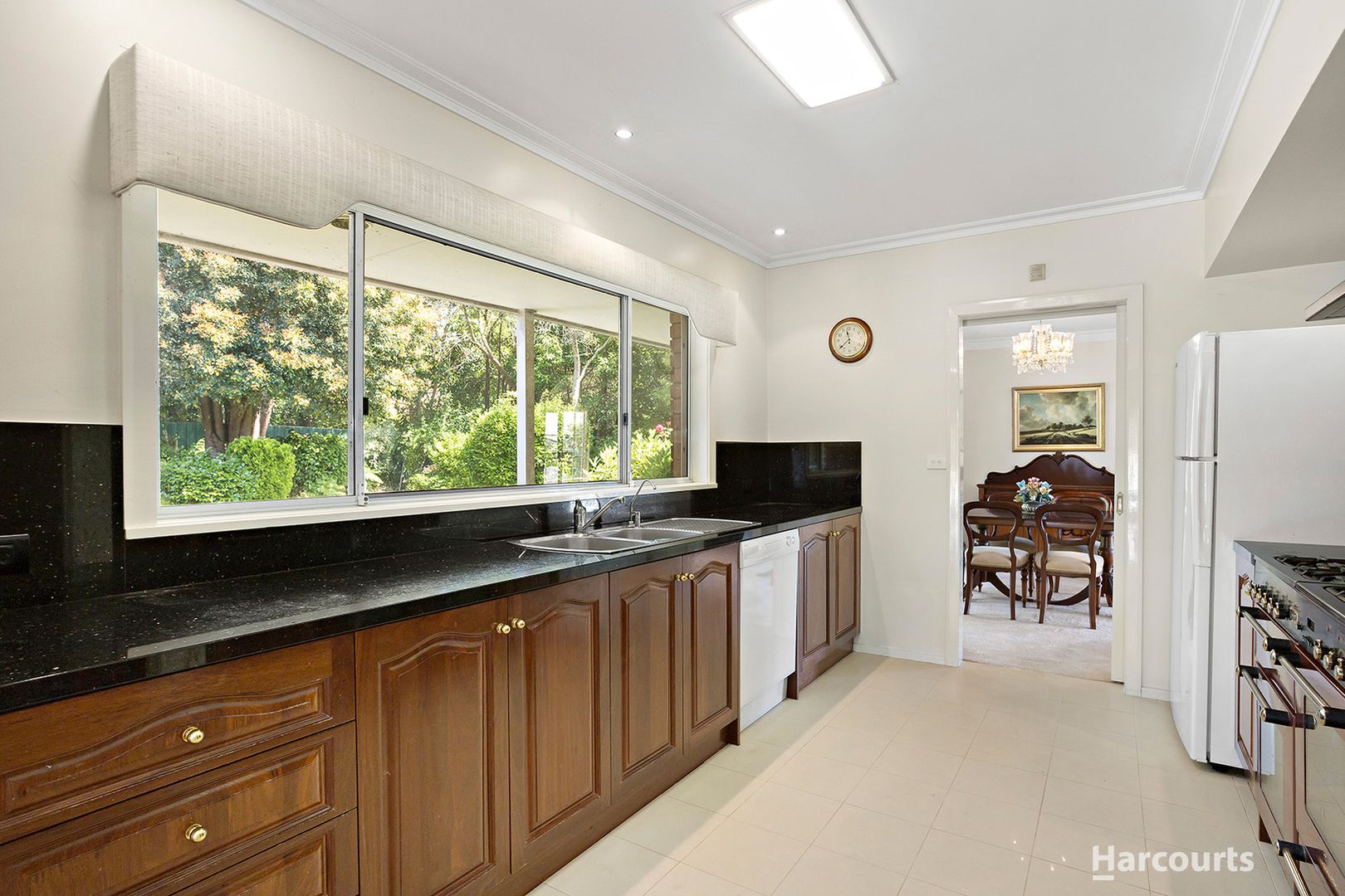 10 Tennyson Court, Templestowe VIC 3106, Image 2